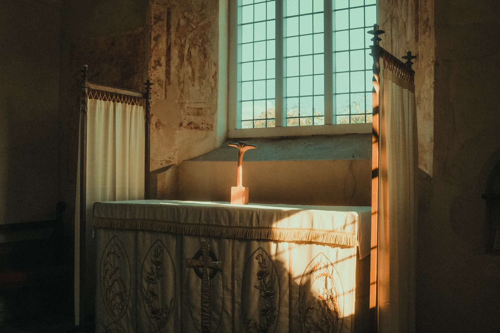 St Hubert's Church interior